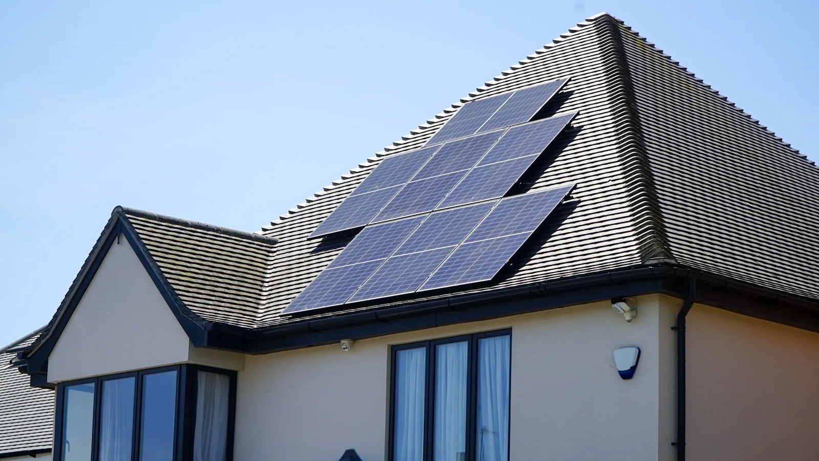 Slimme Thermostaat en Zonnepanelen: Slim Combineren